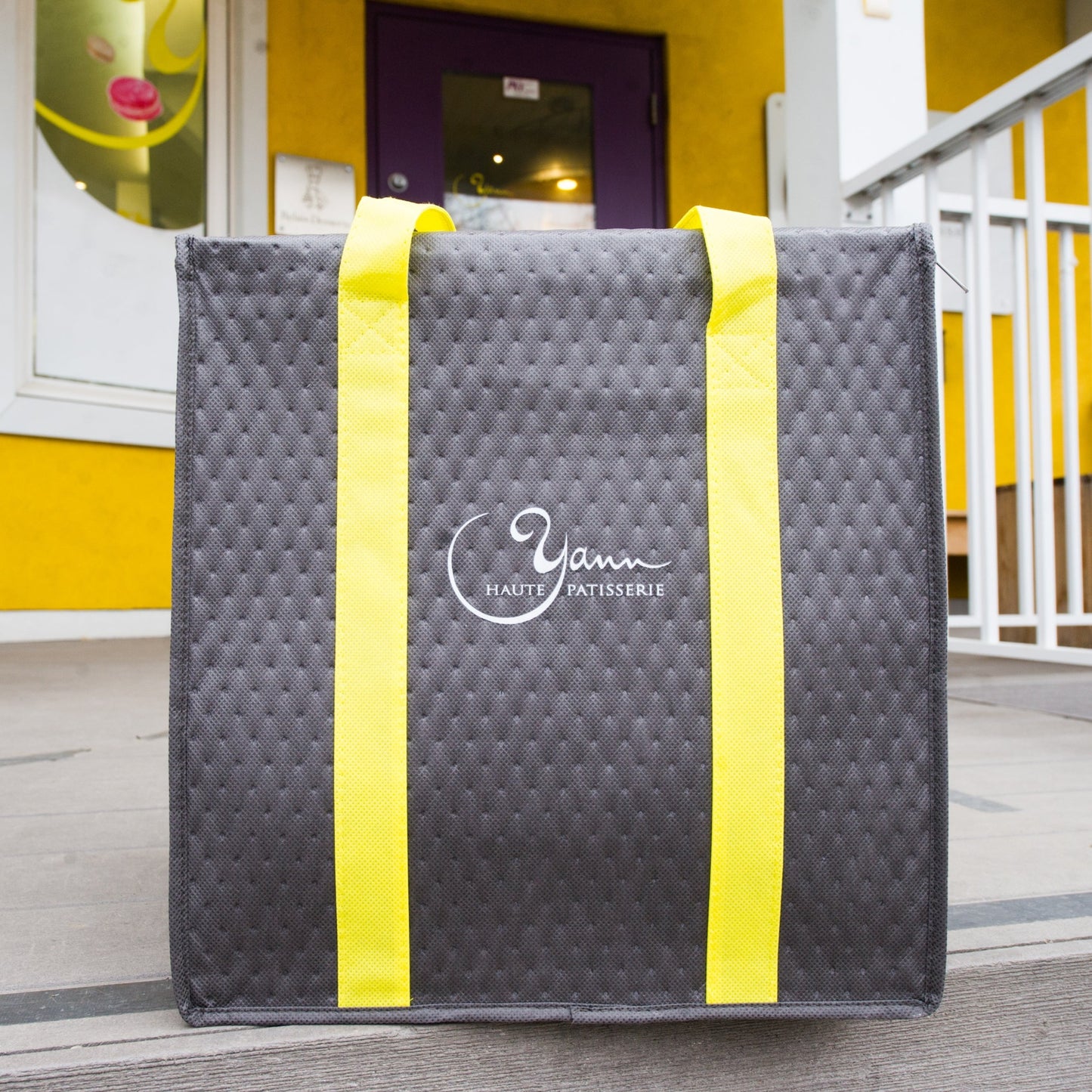 Reusable & eco-friendly bags that will make carrying our frozen products easy + a deal! Custom made by Icegreen, Canadian owned & operated, this bag is made to be reusable but also recyclable for the smallest footprint possible. A cube of 14" x 14" x 14" it is large enough for stocking up on your favorite "frozen-to-oven" treats.