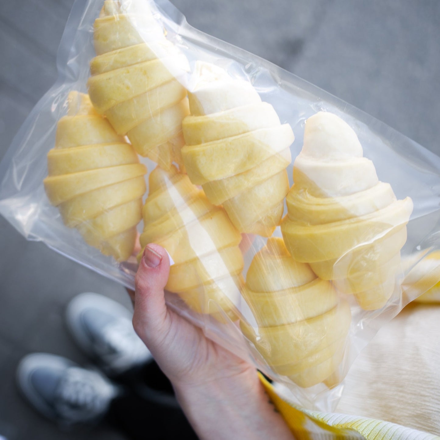 The yellow house in the prairies for authentic French desserts at Yann Haute Patisserie your bakery for the best cakes, macarons, croissant, bread and more! 329, 23rd Ave SW Calgary, Alberta