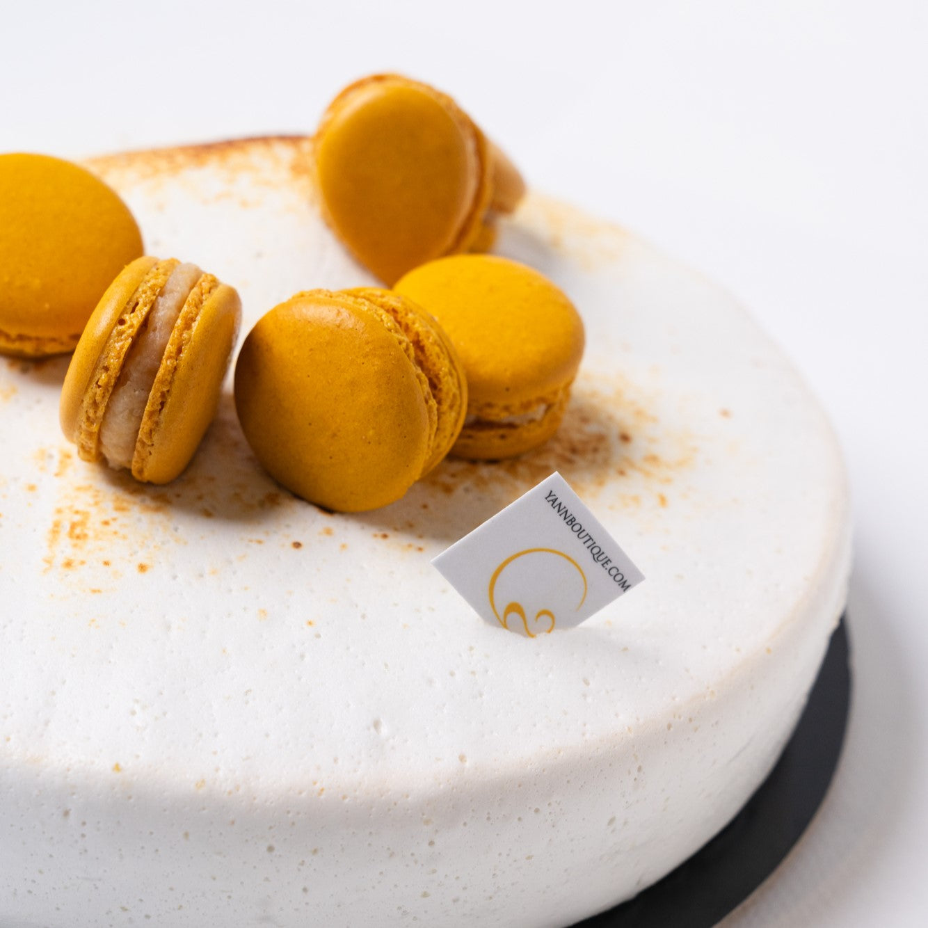Gluten free lemon tart - Yann Haute Patisserie, authentic French bakery for the best desserts, cakes, croissants and macarons in this happy yellow house pastry shop.