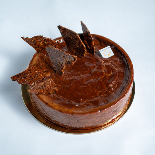 Chocolate cake with chocolate nougatine