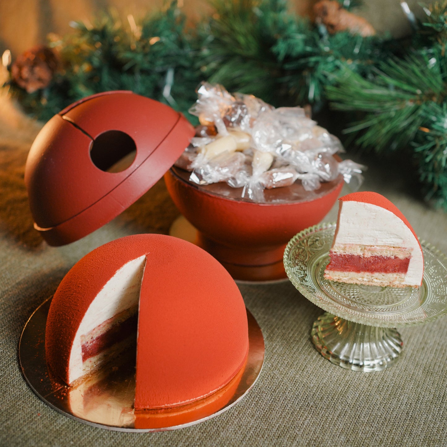 Vanilla and sour cherry holiday cake with shortbread cookie base from Yann Haute Patisserie